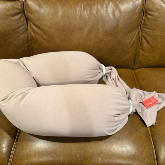 New! BB Hug Me Body/Pregnancy Pillow - Picture 1 of 4
